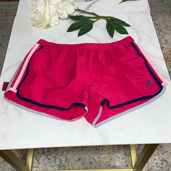 Adidas Women's AKTIV Against Cancer Shorts size Medium - Picture 1 of 16